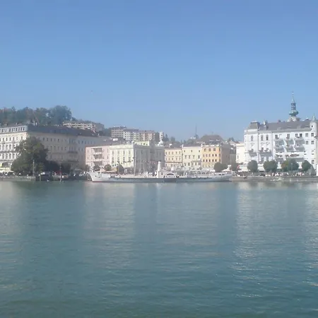 Bernhard Schmidt-gasse *